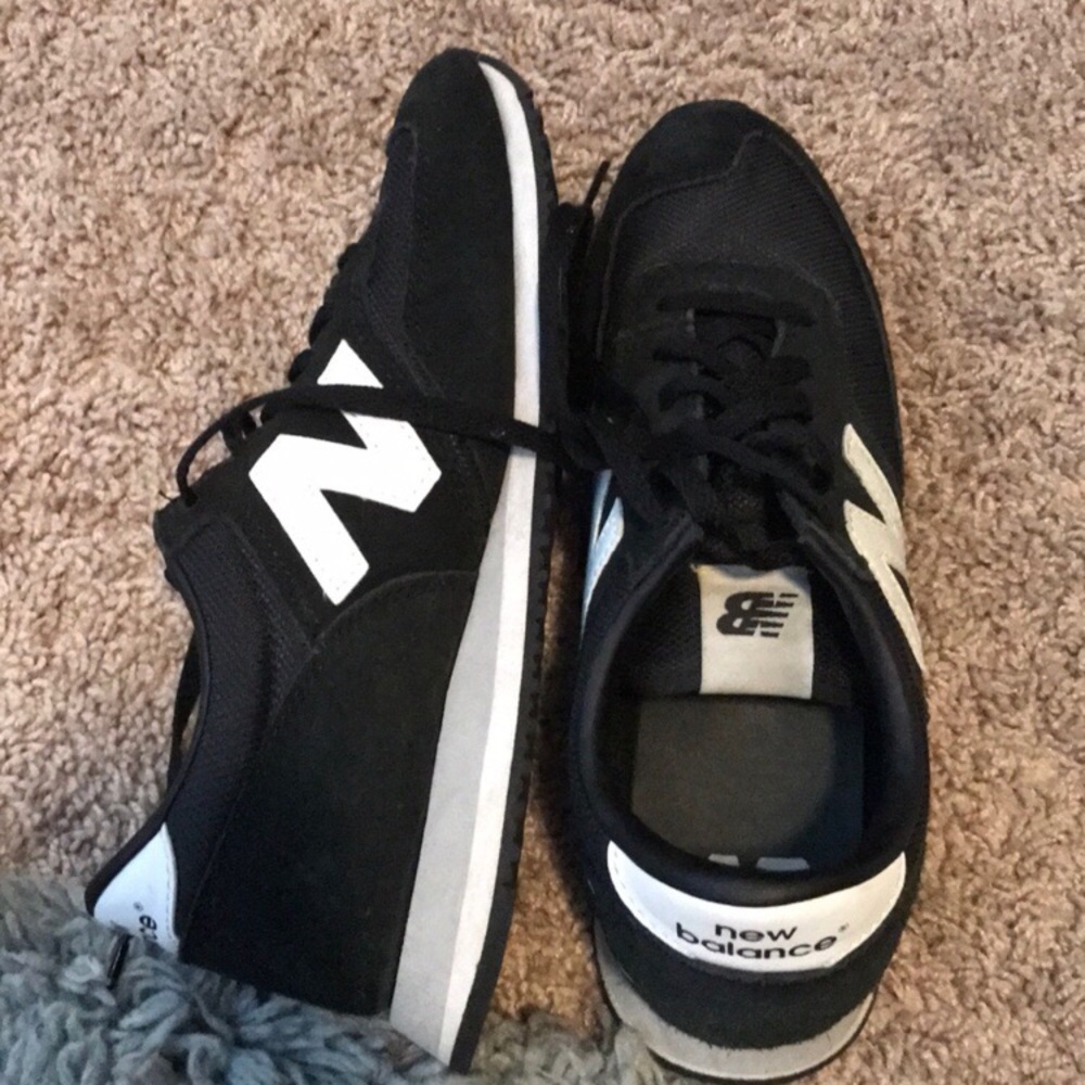 New Balance 620 sneakers